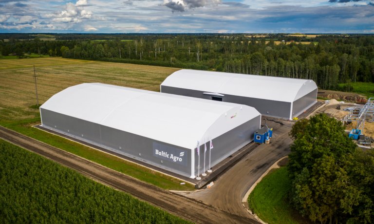 Finest-Hall Factory OÜ toodetud ja paigaldatud PVC hall mõõtudega 40x70m, kõrgusega 7m- 2tk Baltic Agro AS-le.