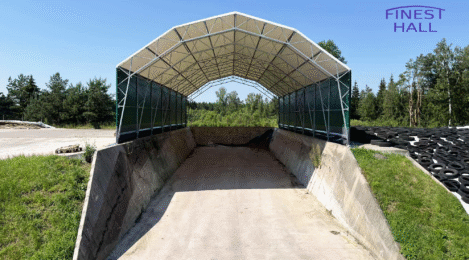 Finest-Hall Factory OÜ toodetud ja paigaldatud PVC hall mõõtudega 12x28m, kõrgusega 4 meetrit Männiku Piim OÜ-le.