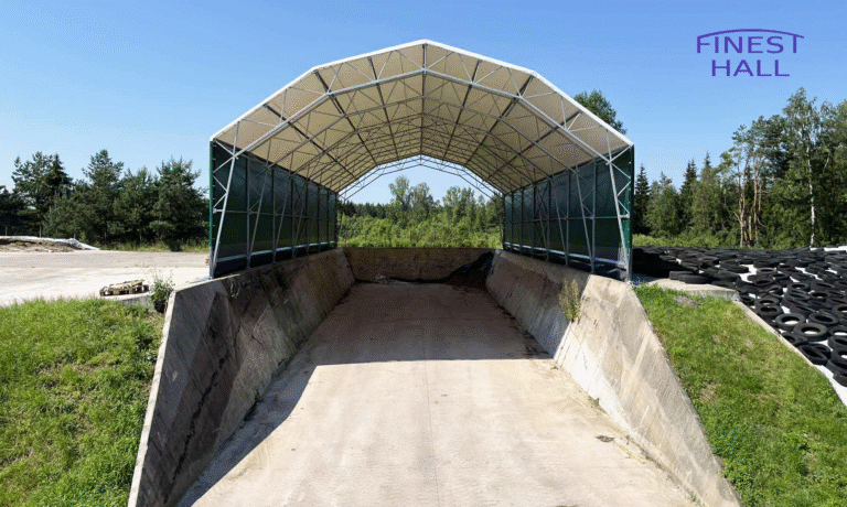 Finest-Hall Factory OÜ toodetud ja paigaldatud PVC hall mõõtudega 12x28m, kõrgusega 4 meetrit Männiku Piim OÜ-le.