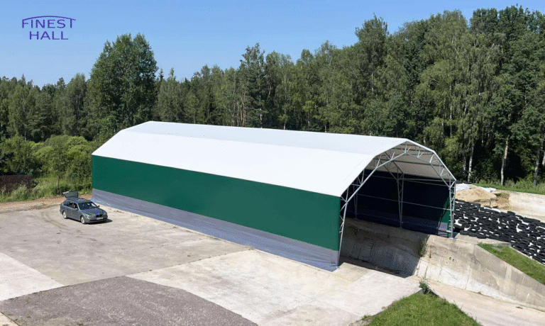Finest-Hall Factory OÜ toodetud ja paigaldatud PVC hall mõõtudega 12x28m, kõrgusega 4 meetrit Männiku Piim OÜ-le.