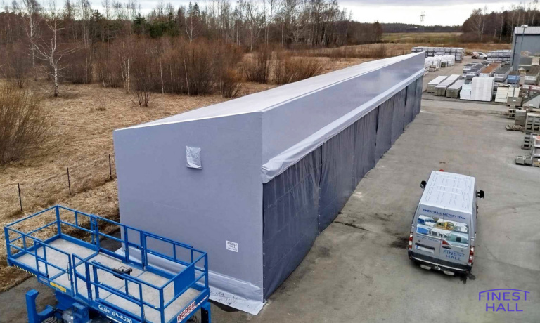 Finest-Hall Factory OÜ toodetud ja paigaldatud varikatus mõõtudega 6x35m, kõrgusega 6 meetrit Benders Baltic Nord OÜ-le.