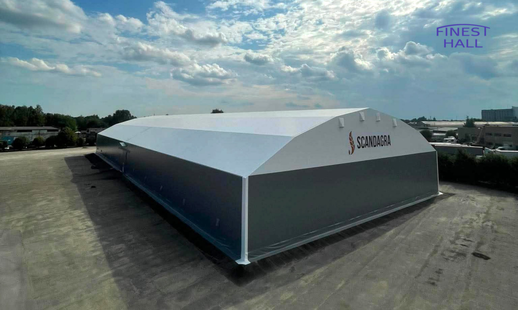 Finest-Hall Factory OÜ valmistama ja asentama PVC-halli Scandagra UAB, mitat 40 × 100 m ja korkeus 7 metriä.
